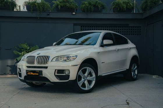 BMW X6 4.4 50I 4X4 COUPÉ 8 CILINDROS 32V BI-TURBO GASOLINA 4P AUTOMÁTICO BMW X6 4.4 50I 4X4 COUPÉ 8 CILINDROS 32V BI-TURBO GASOLINA 4P AUTOMÁTICO